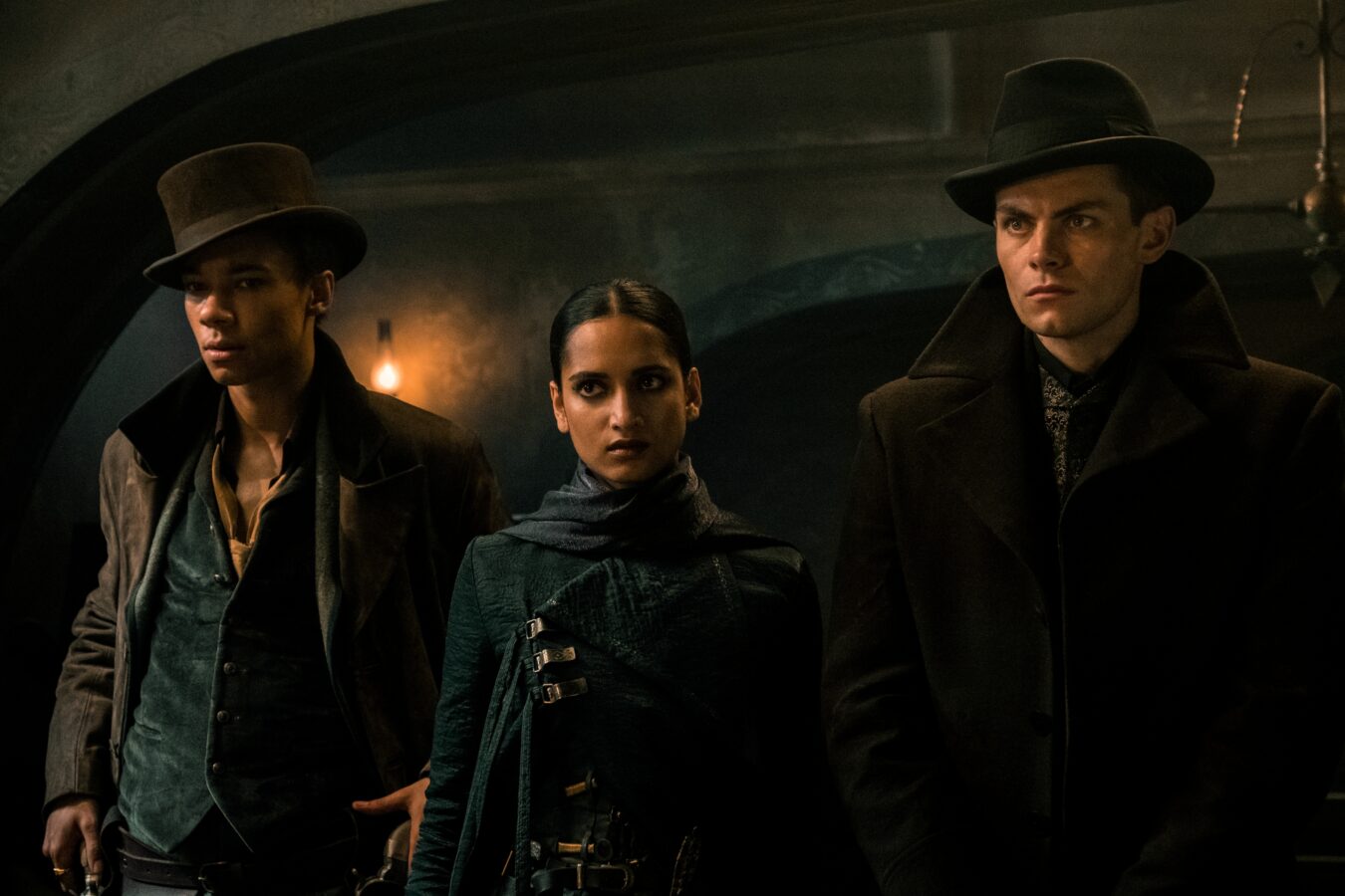 [L to R] Kit Young as Jesper Fahey, Amita Suman as Inej Ghafa, and Freddy Carter as Kaz Brekker of Shadow and Bone. Credit: David Appleby. Courtesy of Netflix.