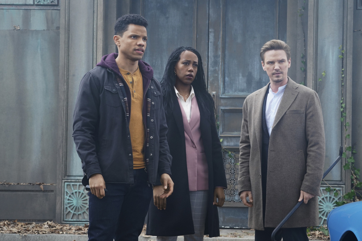 Nick, Val, and Ryan outside the Hudson Masoleum on Nancy Drew