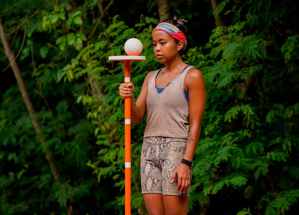 Erika competing on Survivor 41 immunity challenge